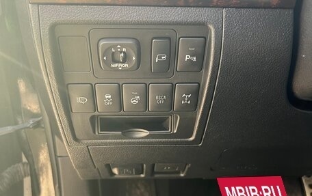 Toyota Land Cruiser 200, 2013 год, 4 199 000 рублей, 28 фотография