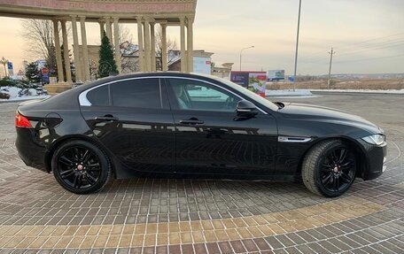 Jaguar XE I рестайлинг, 2015 год, 1 710 000 рублей, 12 фотография