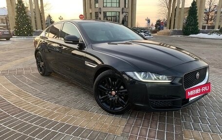 Jaguar XE I рестайлинг, 2015 год, 1 710 000 рублей, 9 фотография
