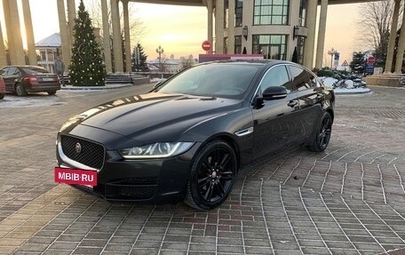Jaguar XE I рестайлинг, 2015 год, 1 710 000 рублей, 2 фотография