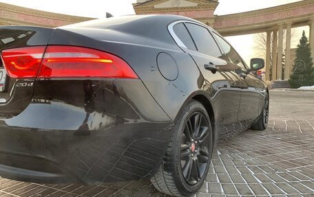 Jaguar XE I рестайлинг, 2015 год, 1 710 000 рублей, 18 фотография