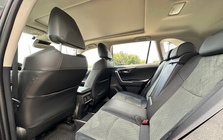 Toyota RAV4, 2025 год, 4 600 000 рублей, 4 фотография