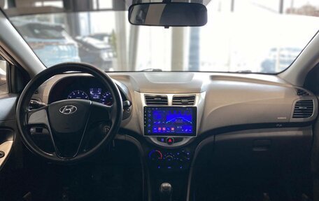 Hyundai Solaris II рестайлинг, 2016 год, 785 990 рублей, 3 фотография