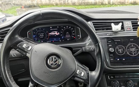 Volkswagen Tiguan II, 2019 год, 2 500 000 рублей, 9 фотография