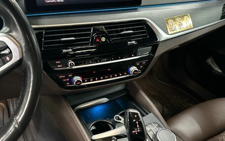 BMW 5 серия, 2020 год, 5 990 000 рублей, 6 фотография