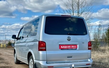 Volkswagen Caravelle T5, 2012 год, 2 150 000 рублей, 5 фотография