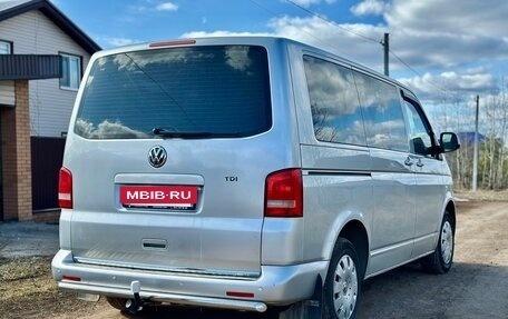 Volkswagen Caravelle T5, 2012 год, 2 150 000 рублей, 7 фотография