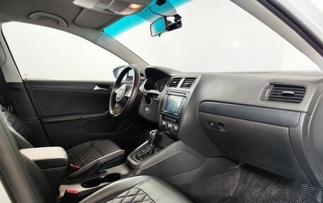 Volkswagen Jetta VI, 2013 год, 899 000 рублей, 11 фотография