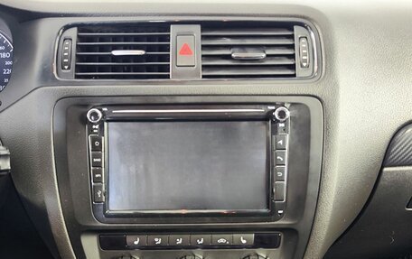 Volkswagen Jetta VI, 2013 год, 899 000 рублей, 15 фотография