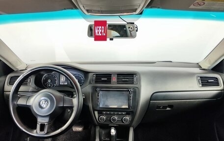 Volkswagen Jetta VI, 2013 год, 899 000 рублей, 14 фотография