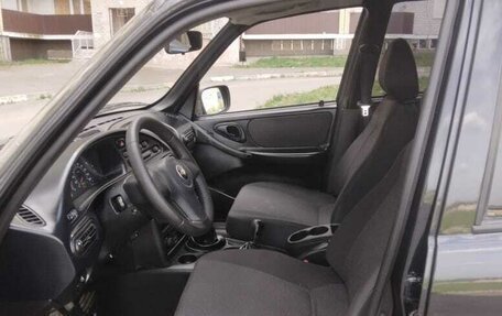 Chevrolet Niva I рестайлинг, 2010 год, 520 000 рублей, 9 фотография