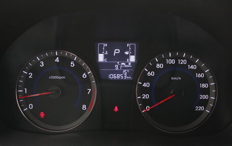 Hyundai Solaris II рестайлинг, 2015 год, 1 045 000 рублей, 17 фотография