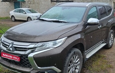 Mitsubishi Pajero Sport III рестайлинг, 2017 год, 2 490 000 рублей, 1 фотография