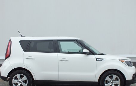 KIA Soul II рестайлинг, 2017 год, 1 399 000 рублей, 6 фотография