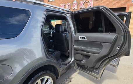 Ford Explorer VI, 2012 год, 2 100 000 рублей, 3 фотография