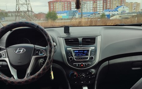 Hyundai Solaris II рестайлинг, 2014 год, 560 000 рублей, 6 фотография