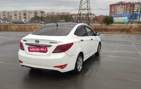 Hyundai Solaris II рестайлинг, 2014 год, 560 000 рублей, 5 фотография
