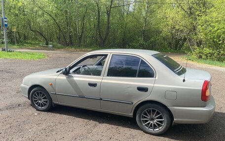 Hyundai Accent II, 2011 год, 650 000 рублей, 2 фотография