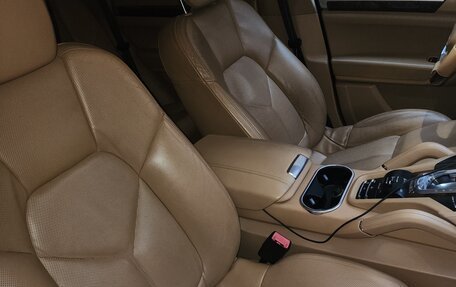 Porsche Cayenne III, 2011 год, 2 400 000 рублей, 2 фотография