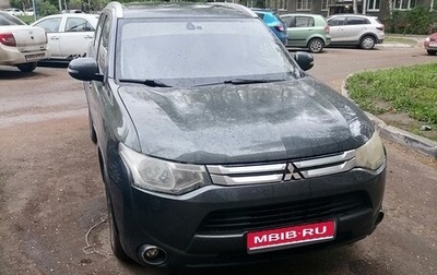 Mitsubishi Outlander III рестайлинг 3, 2014 год, 1 365 000 рублей, 1 фотография