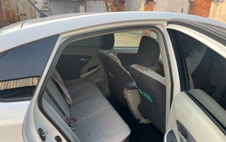 Toyota Prius, 2011 год, 1 190 000 рублей, 3 фотография