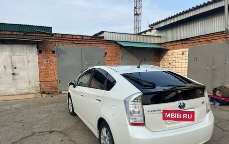 Toyota Prius, 2011 год, 1 190 000 рублей, 12 фотография