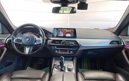 BMW 5 серия, 2018 год, 3 849 000 рублей, 9 фотография