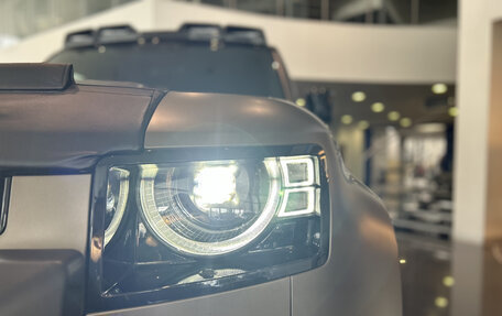 Land Rover Defender II, 2020 год, 5 715 000 рублей, 21 фотография