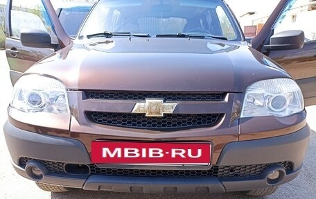 Chevrolet Niva I рестайлинг, 2011 год, 670 000 рублей, 4 фотография
