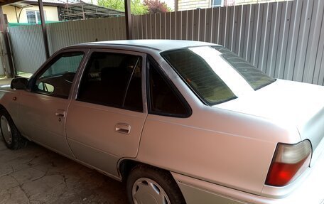 Daewoo Nexia I рестайлинг, 1996 год, 140 000 рублей, 3 фотография