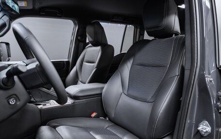 Toyota Land Cruiser Prado, 2024 год, 9 900 000 рублей, 23 фотография