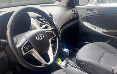 Hyundai Solaris II рестайлинг, 2013 год, 1 200 000 рублей, 3 фотография
