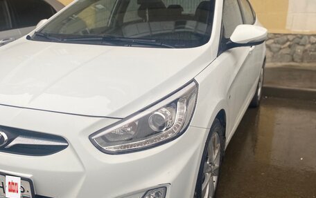 Hyundai Solaris II рестайлинг, 2013 год, 1 200 000 рублей, 9 фотография