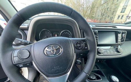 Toyota RAV4, 2016 год, 2 650 000 рублей, 10 фотография