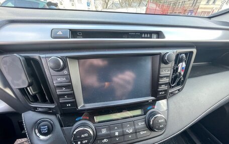 Toyota RAV4, 2016 год, 2 650 000 рублей, 8 фотография