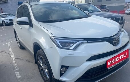 Toyota RAV4, 2016 год, 2 650 000 рублей, 21 фотография