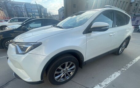 Toyota RAV4, 2016 год, 2 650 000 рублей, 23 фотография