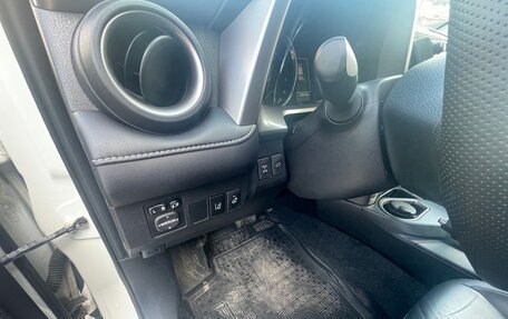 Toyota RAV4, 2016 год, 2 650 000 рублей, 28 фотография
