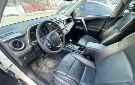 Toyota RAV4, 2016 год, 2 650 000 рублей, 27 фотография