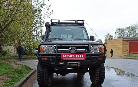 Toyota Land Cruiser 70, 2009 год, 5 500 000 рублей, 8 фотография