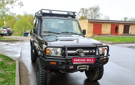 Toyota Land Cruiser 70, 2009 год, 5 500 000 рублей, 4 фотография