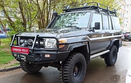 Toyota Land Cruiser 70, 2009 год, 5 500 000 рублей, 16 фотография