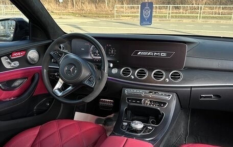 Mercedes-Benz E-Класс, 2018 год, 3 790 000 рублей, 3 фотография
