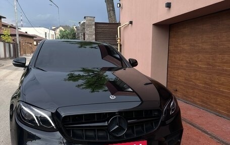 Mercedes-Benz E-Класс, 2018 год, 3 790 000 рублей, 2 фотография