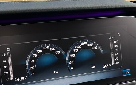 Mercedes-Benz E-Класс, 2018 год, 3 790 000 рублей, 28 фотография