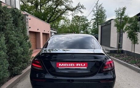 Mercedes-Benz E-Класс, 2018 год, 3 790 000 рублей, 32 фотография