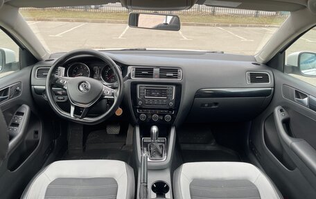 Volkswagen Jetta VI, 2015 год, 1 000 000 рублей, 10 фотография