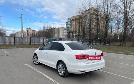Volkswagen Jetta VI, 2015 год, 1 000 000 рублей, 5 фотография