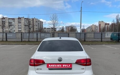 Volkswagen Jetta VI, 2015 год, 1 000 000 рублей, 3 фотография