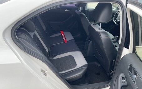 Volkswagen Jetta VI, 2015 год, 1 000 000 рублей, 11 фотография